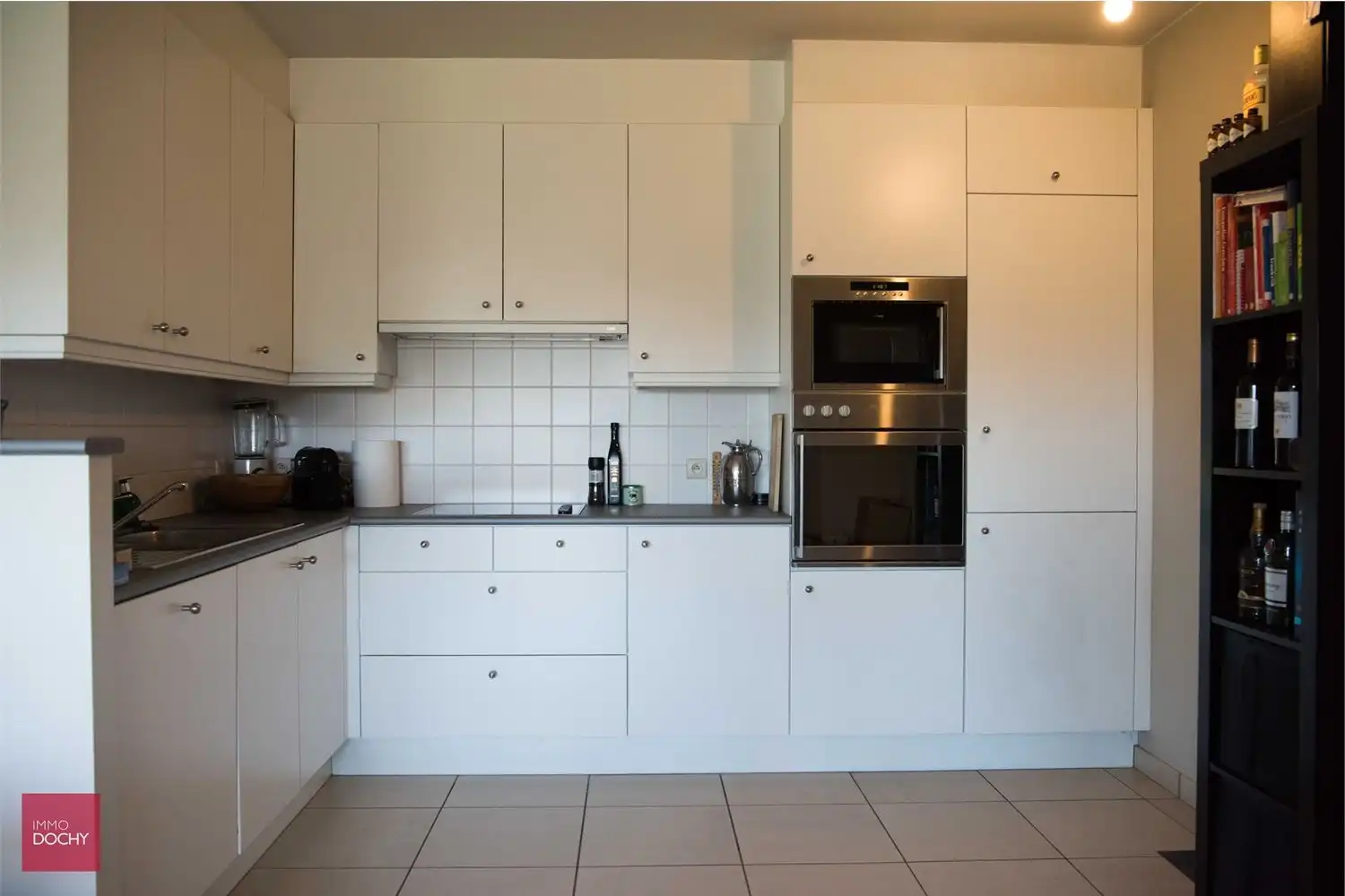 Perfect onderhouden instapklaar gelijkvloers appartement met tuintje | Potegemstraat foto 4