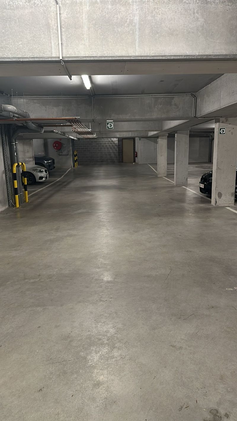 Gelijkvloers gelegen autostaanplaatsen te Sint-Agatha-Berchem foto 5