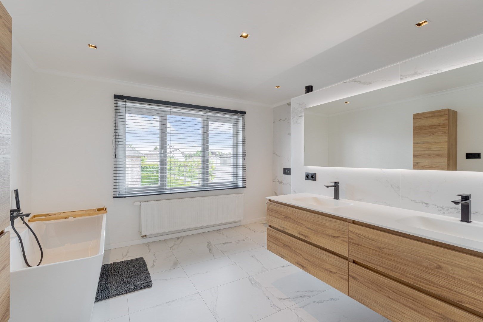 Leuke, zeer degelijk gerenoveerde woning met uitbreidingsmogelijkheden en tuin op 3a 99ca - EPC label B foto 3