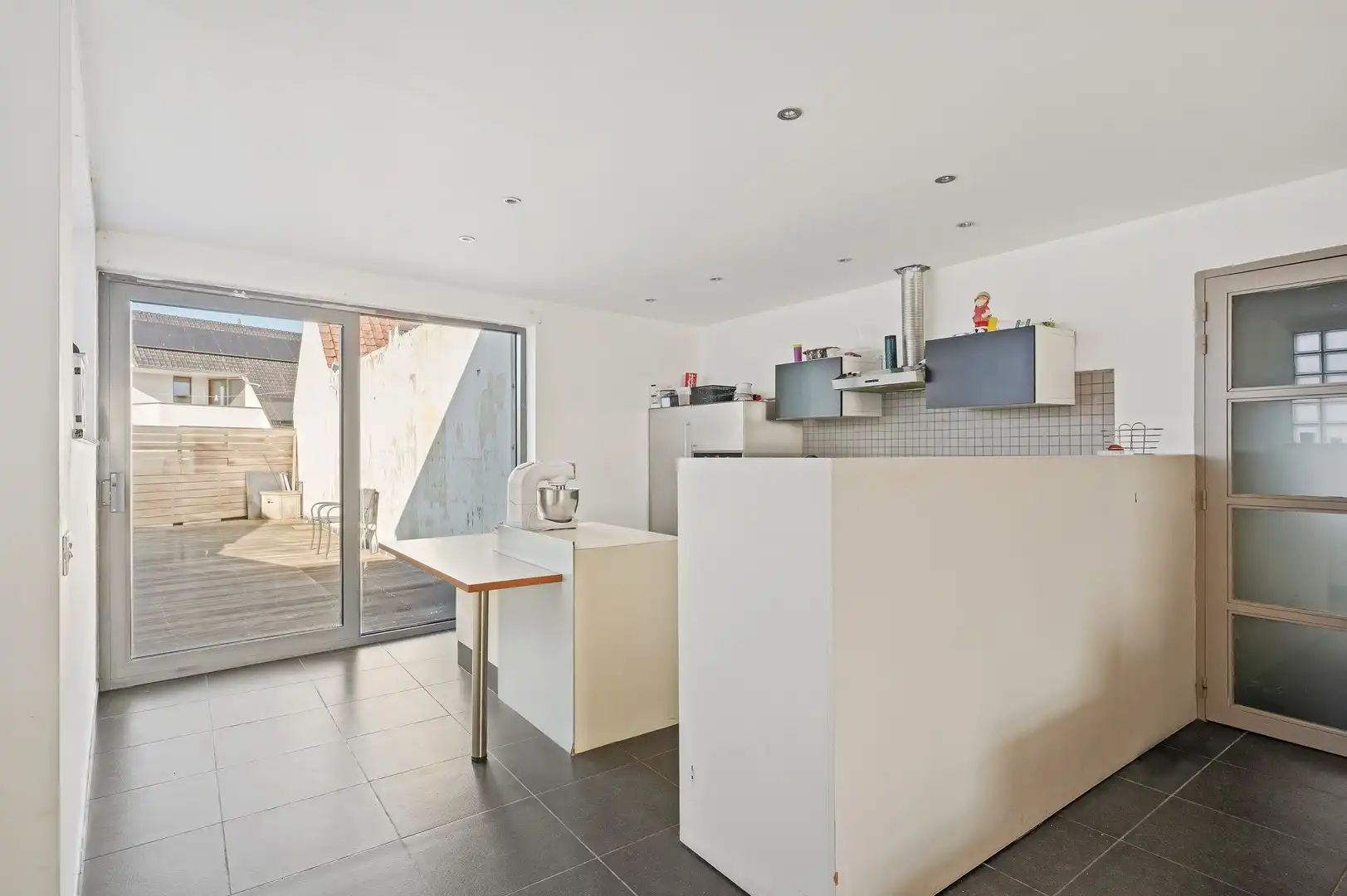 Handelsruimte met ruime woonst met enorme mogelijkheden op een centrale ligging in Harelbeke foto 11