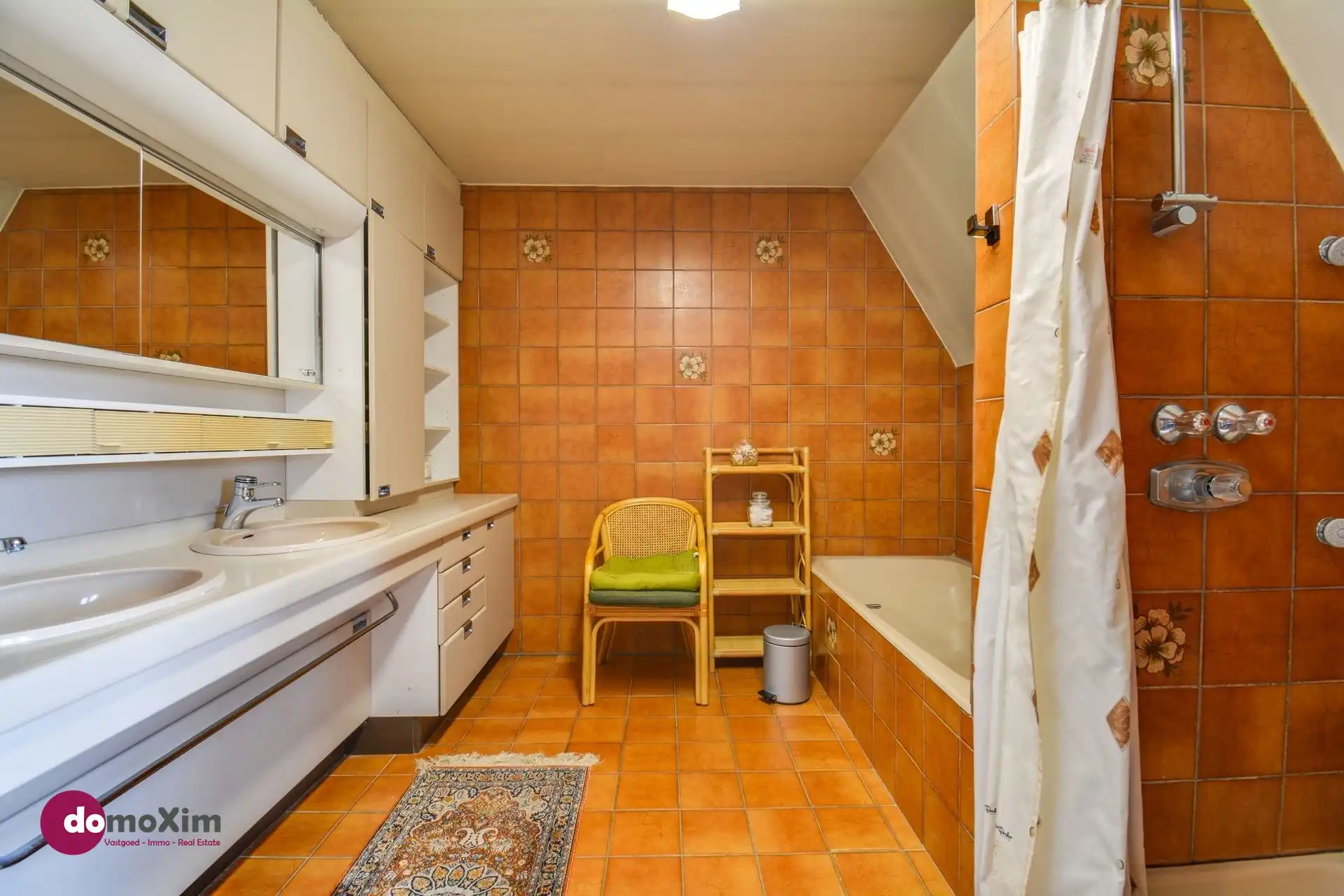 Statige villa met 3 slaapkamers op een ruim perceel in Hever foto 15