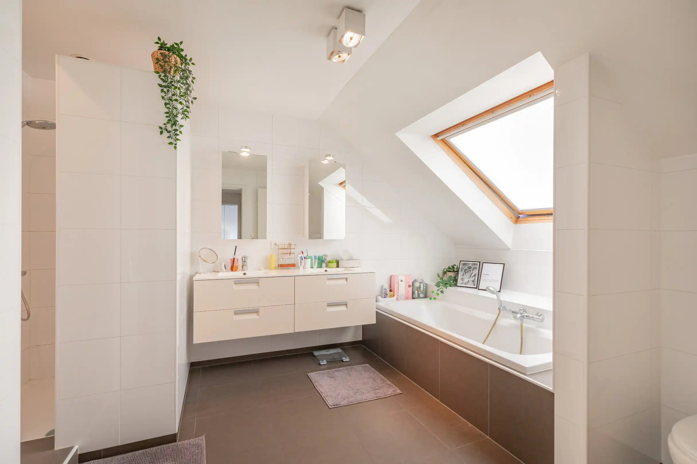 Moderne Duplex met 4 kamers, staanplaats en ruim terras foto 10