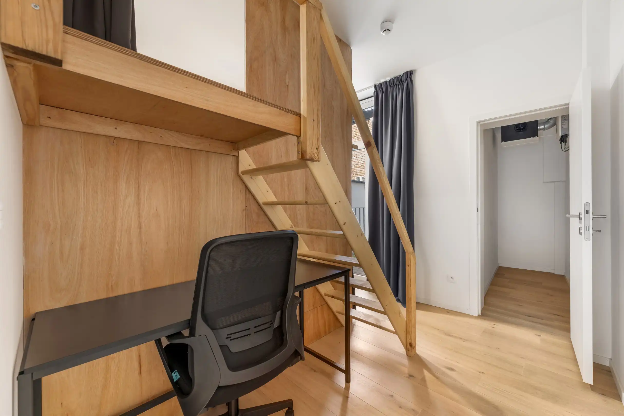 Gezellig bemeubeld 1-slaapkamerappartement te centrum Leuven foto 6