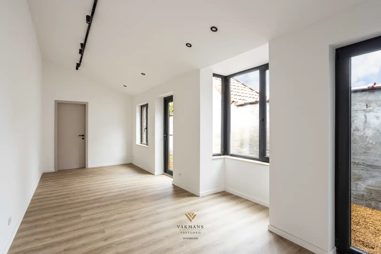 Een vernieuwd huis met 3 slaapkamers en garage foto 8