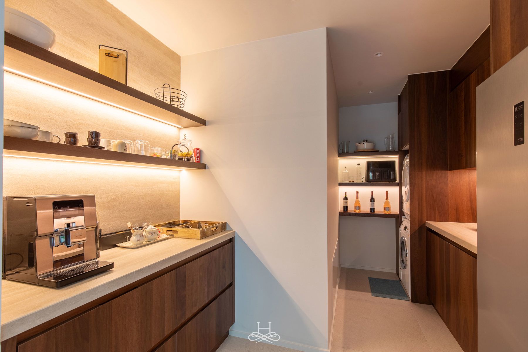 Luxueus villa appartement met riant dakterras en tuin foto 6