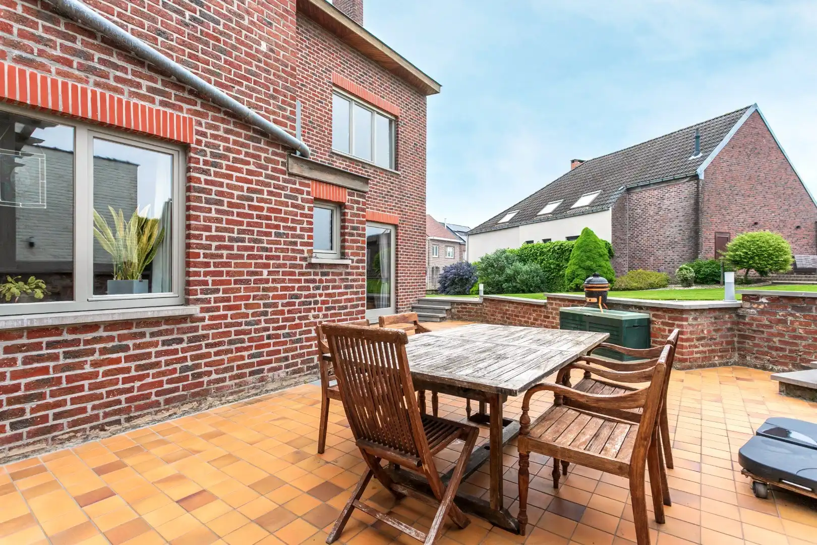 Ruime woning met naastgelegen bouwgrond en loods foto 19