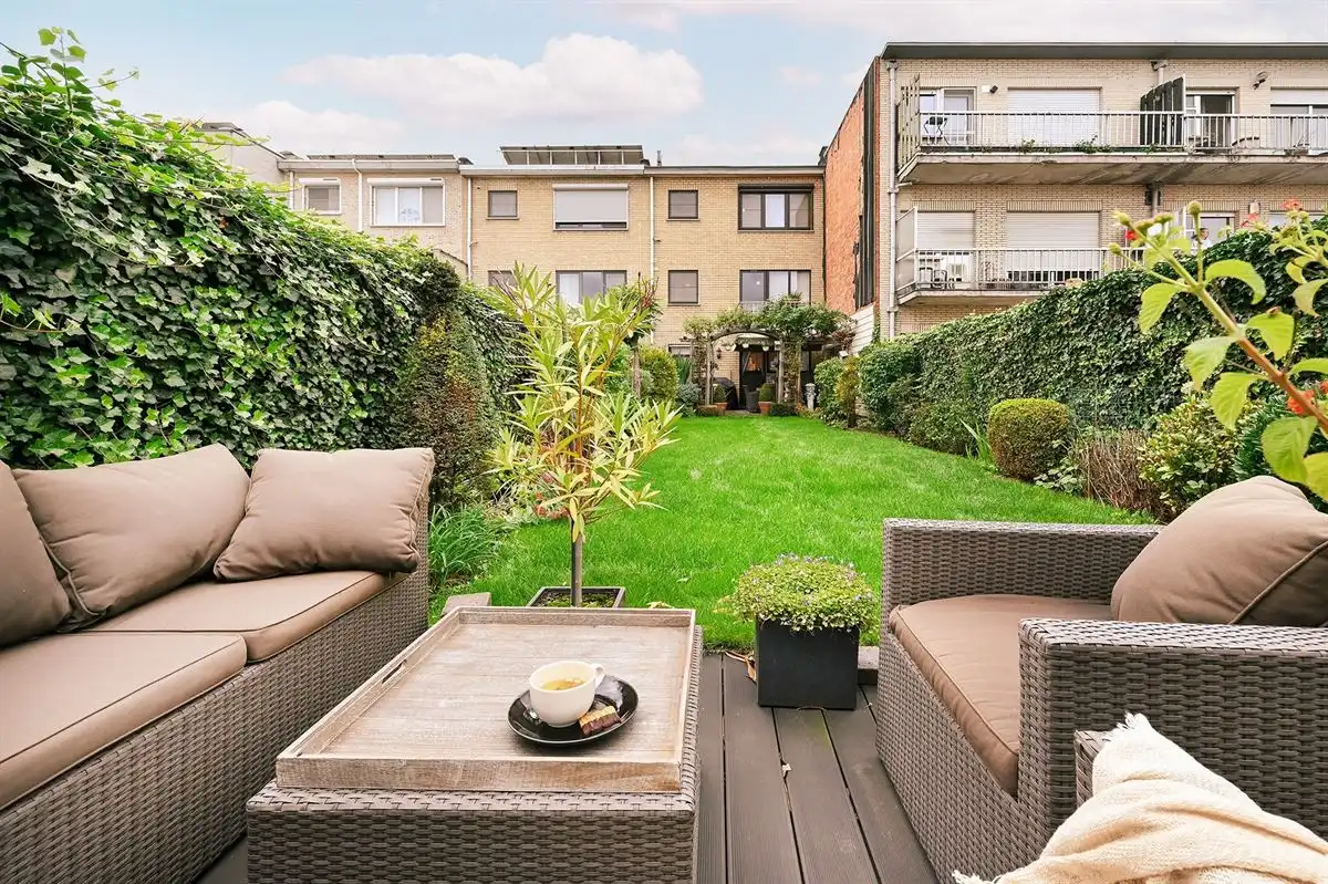 Bel-etage in zeer fijne woonwijk foto 20