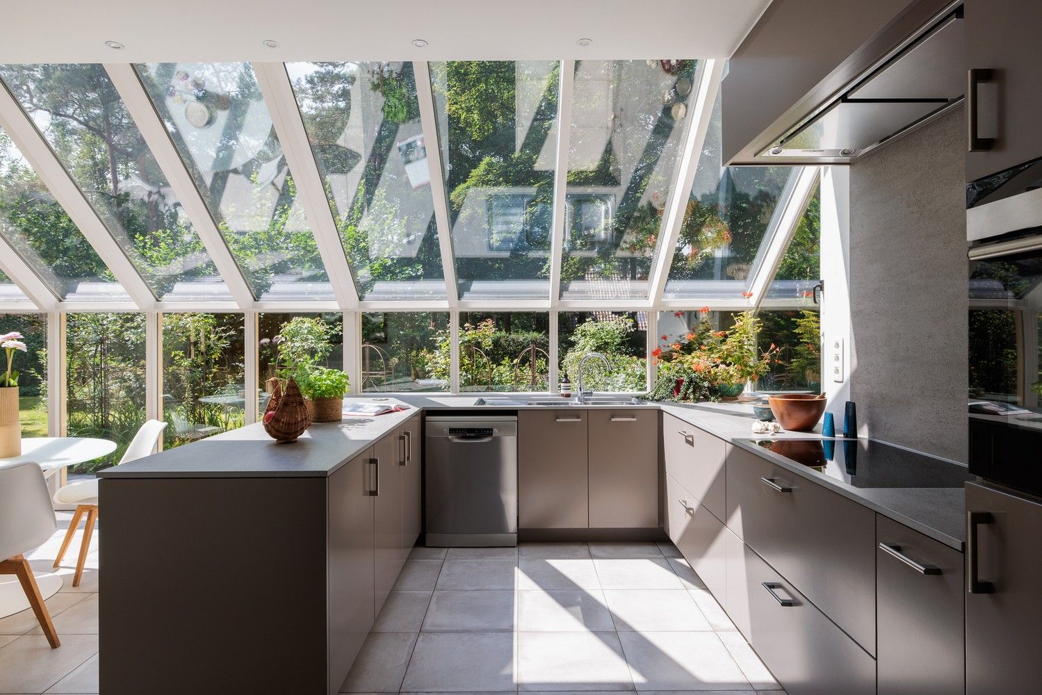 Gunstig gelegen villa op 1.989 m2 in doodlopende straat foto 15