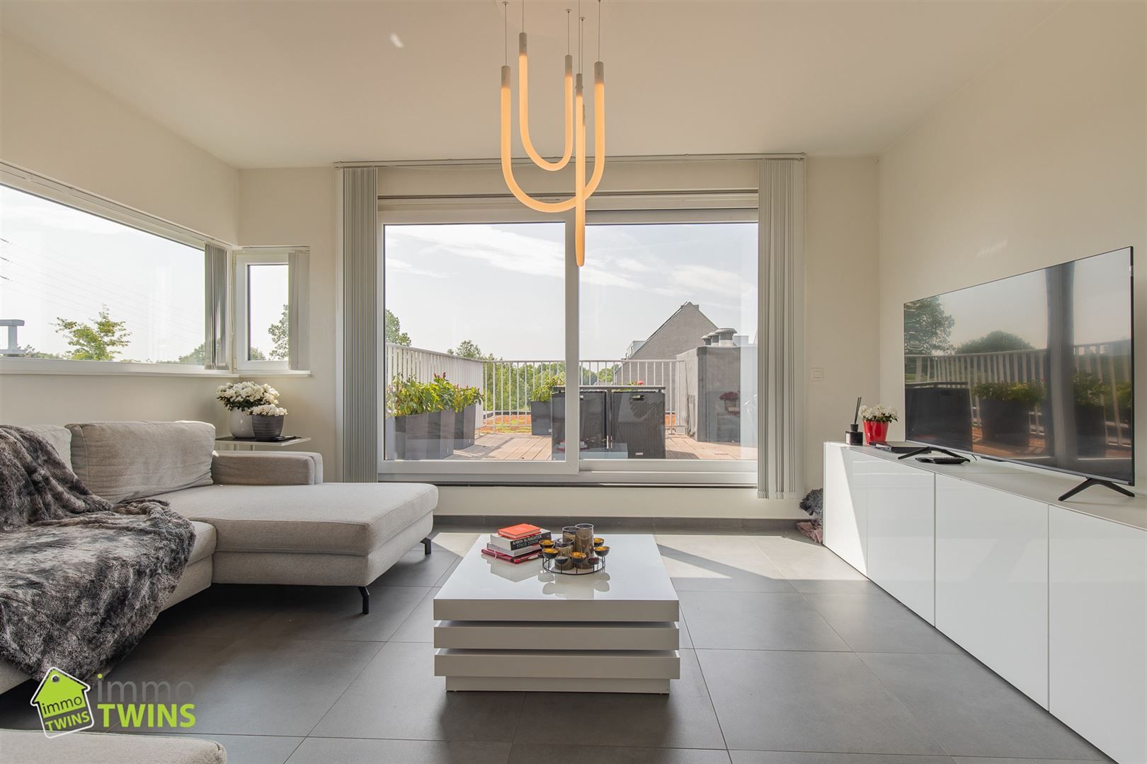 Luxueus penthouse met ruim terrassen en prachtig uitzicht in residentie Vroonhof foto 7