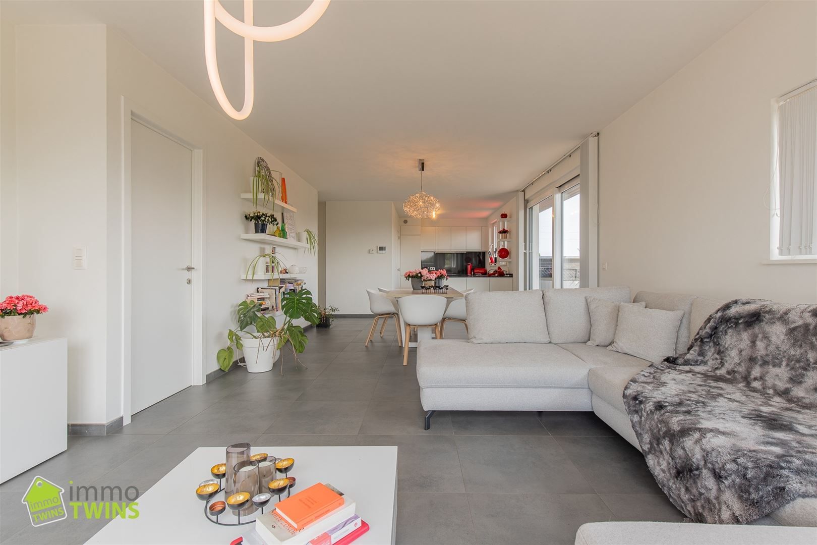 Luxueus penthouse met ruim terrassen en prachtig uitzicht in residentie Vroonhof foto 7