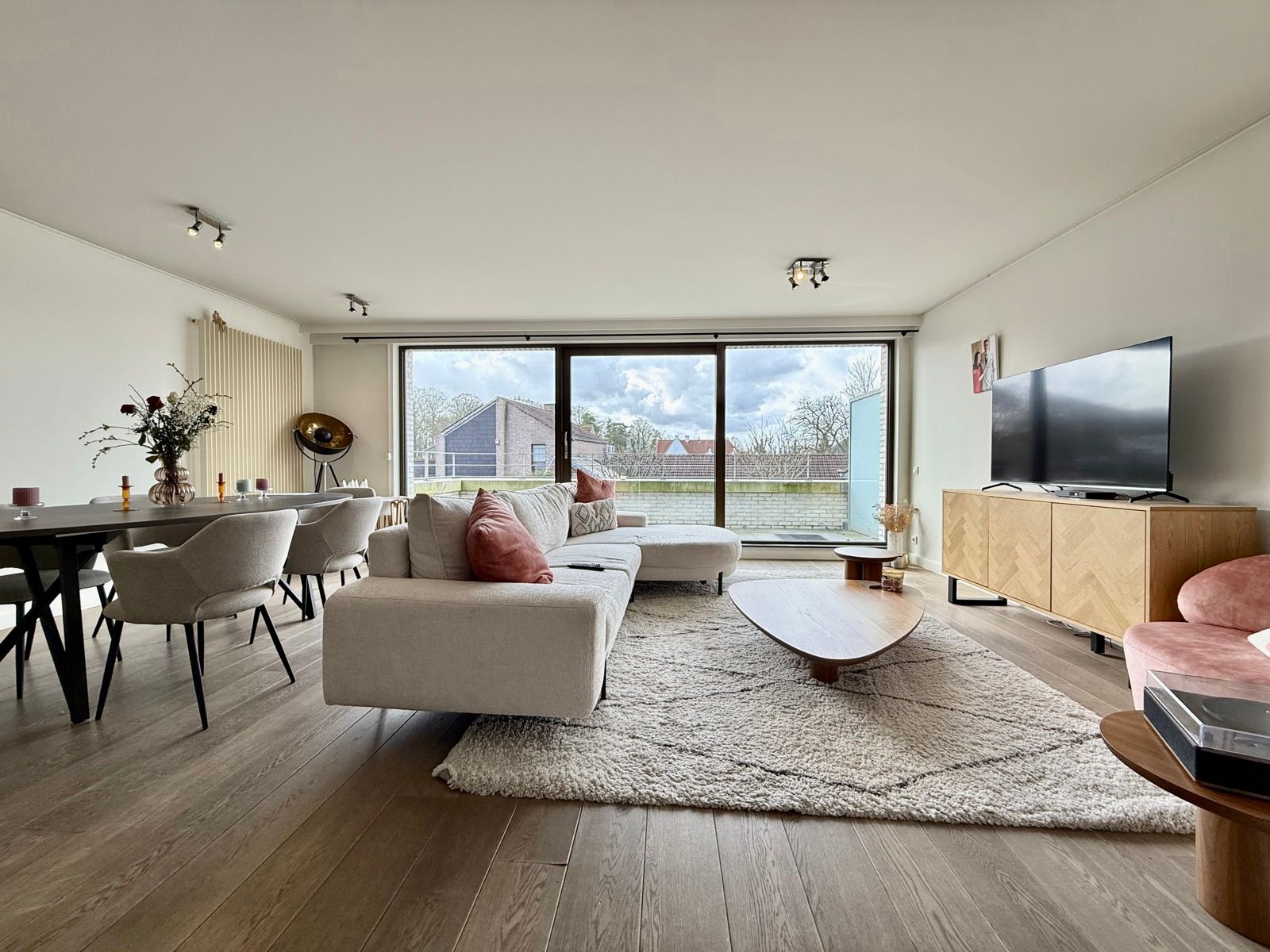 Instapklaar ruim appartement te Loppem foto 3
