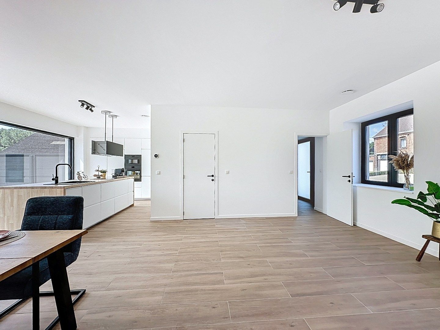Instapklare vernieuwbouwwoning in het hart van Wezemaal foto 11