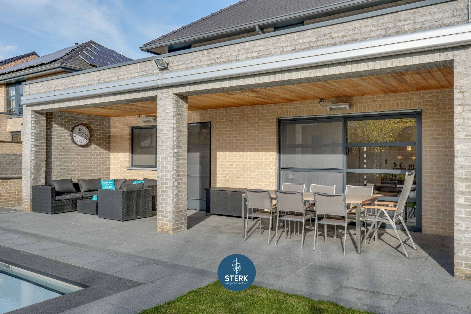 INSTAPKLARE GEZINSWONING MET EEN BEWOONBARE OPP. VAN 390 M² TE ZUSSEN !  foto 21