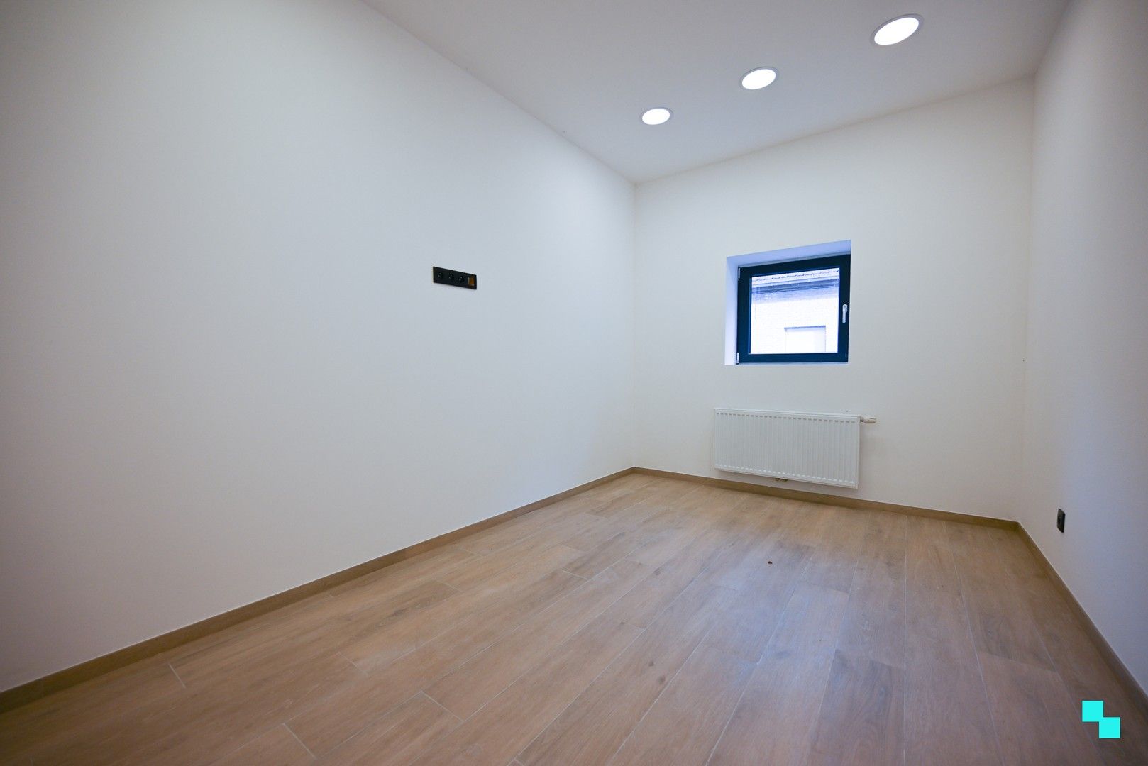 Compleet vernieuwd gelijkvloers appartement met zonneterras in hartje Wevelgem foto 10
