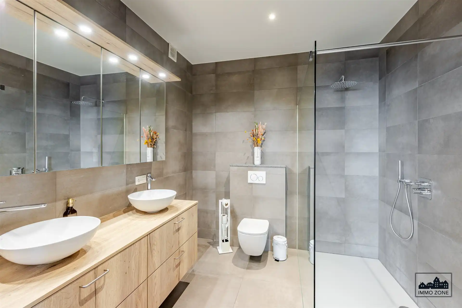 Luxe appartement met garage in stadskern Sint-Niklaas foto 17