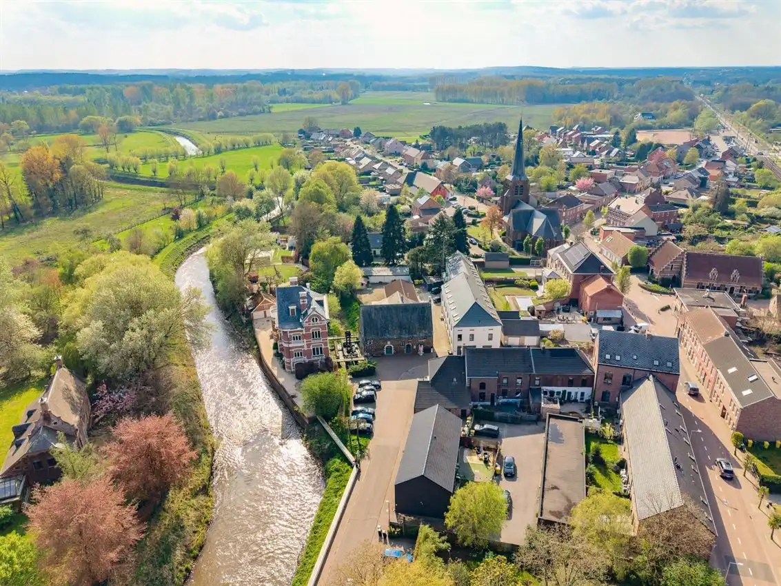 Station op wandelafstand. E314 op boogscheut, zuiidgericht terras foto 4