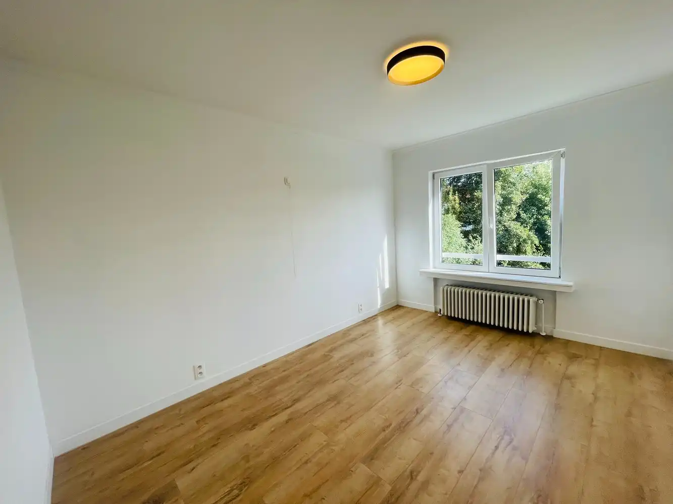 Brugge Kristus Koning  Leuk zonnig lichtrijk appartement met 2 slaapkamers Totaal vernieuwd ! foto 6