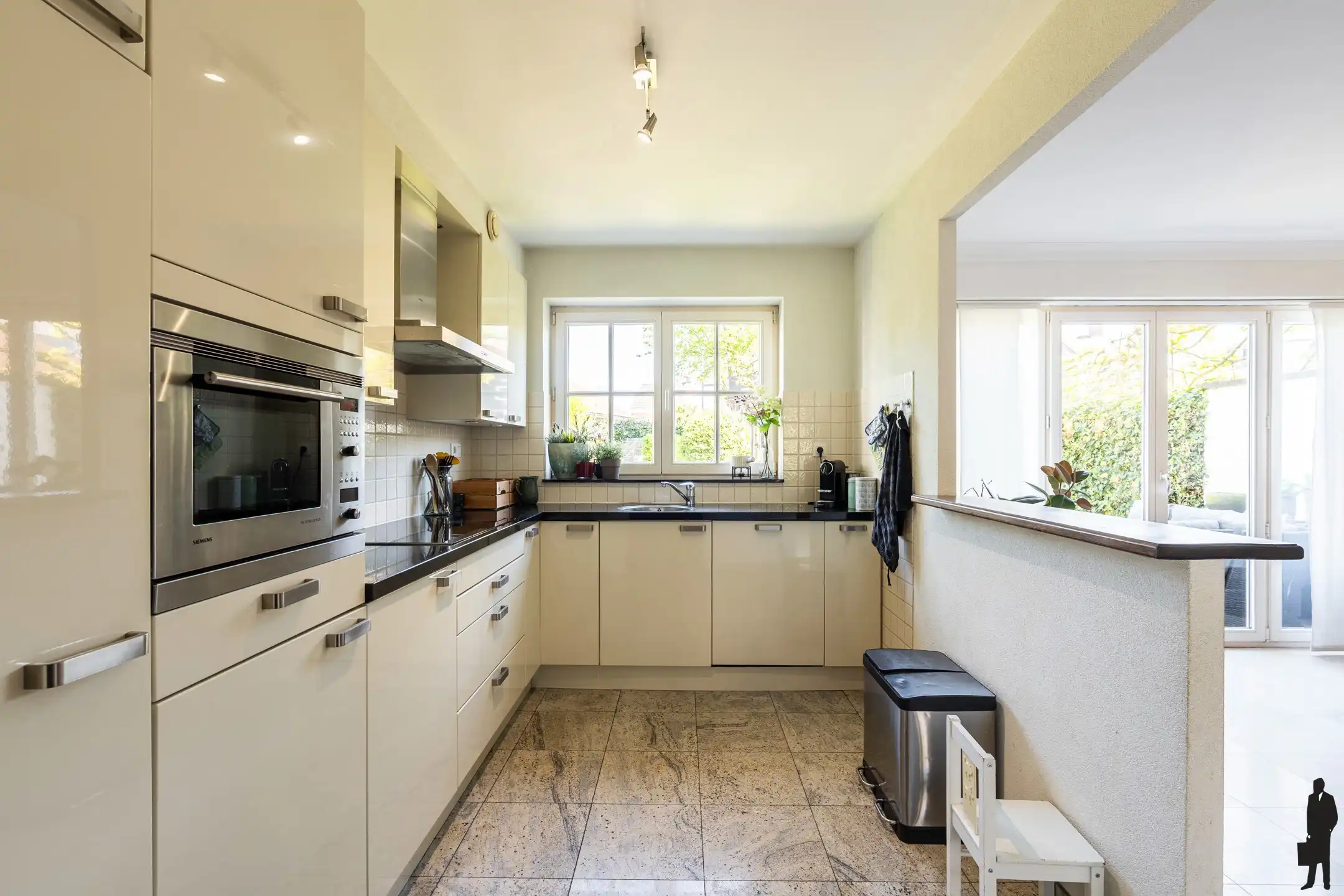 Ruime woning met o.a. 5 slpk, 2 badk, garage ,centrum Poppel foto 7