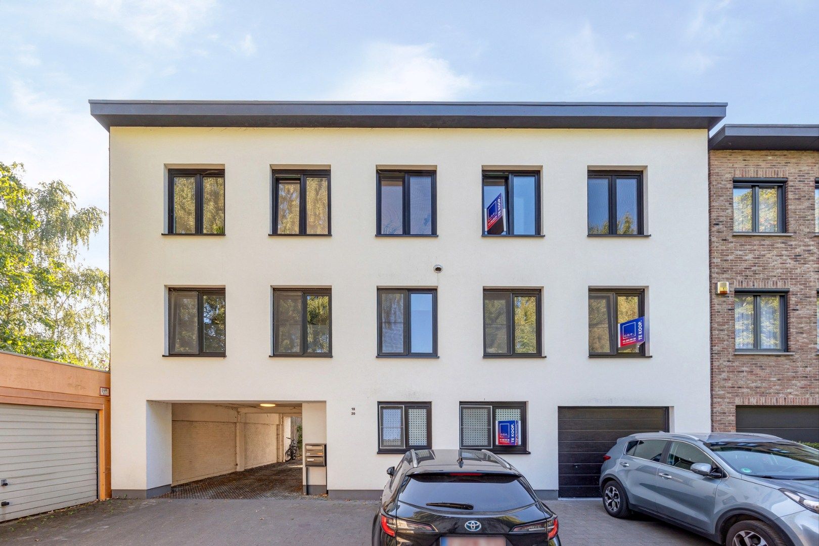 Gerenoveerd gelijkvloers appartement (149m²) met 2slpk, stadstuin en garagebox! foto 13