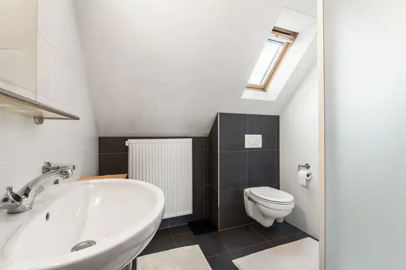 Roeselare - ruime woning te huur met 3 slaapkamers foto 12