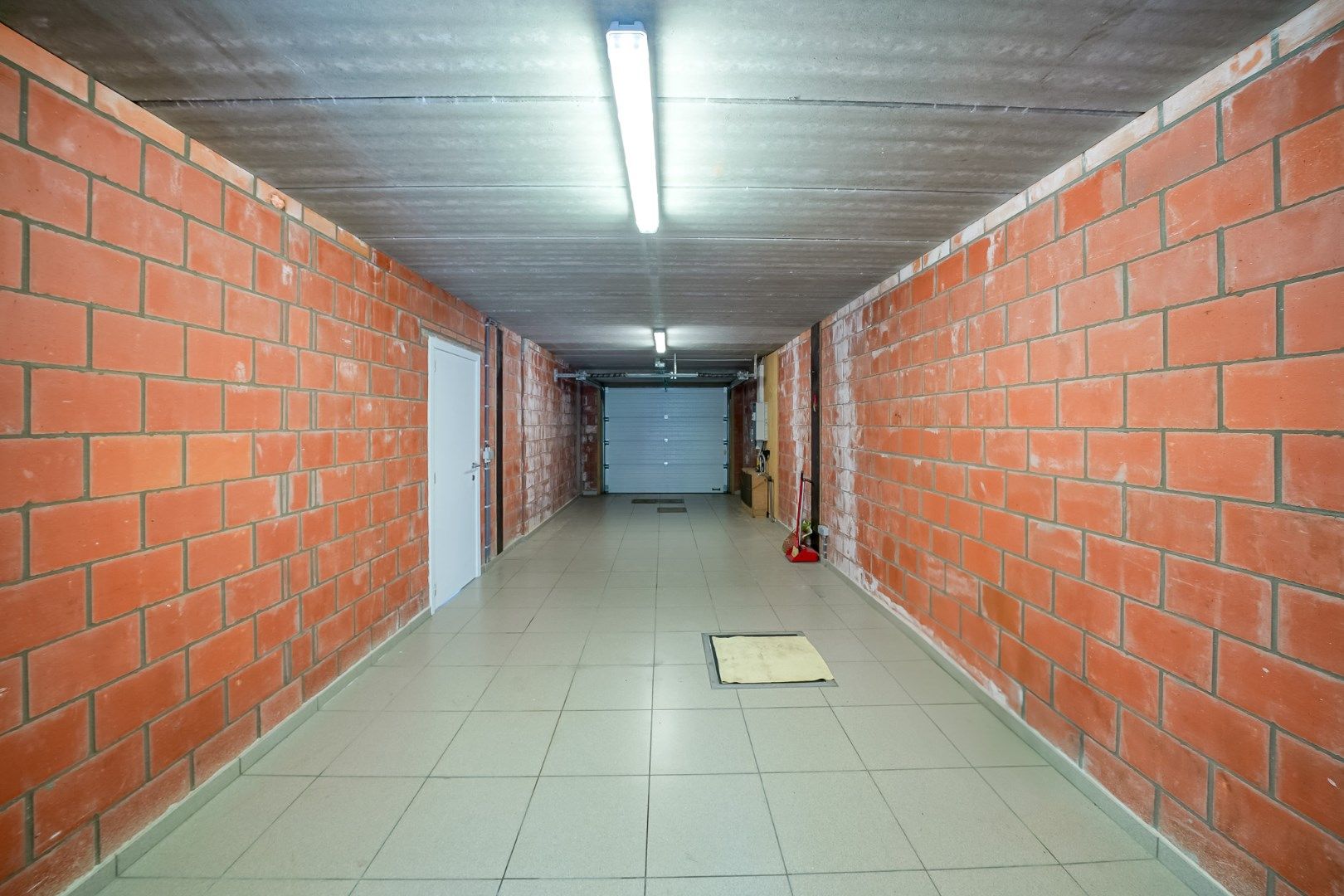 Recente en energiezuinige woning met 4 slaapkamers, ruime garage en tuin foto 18