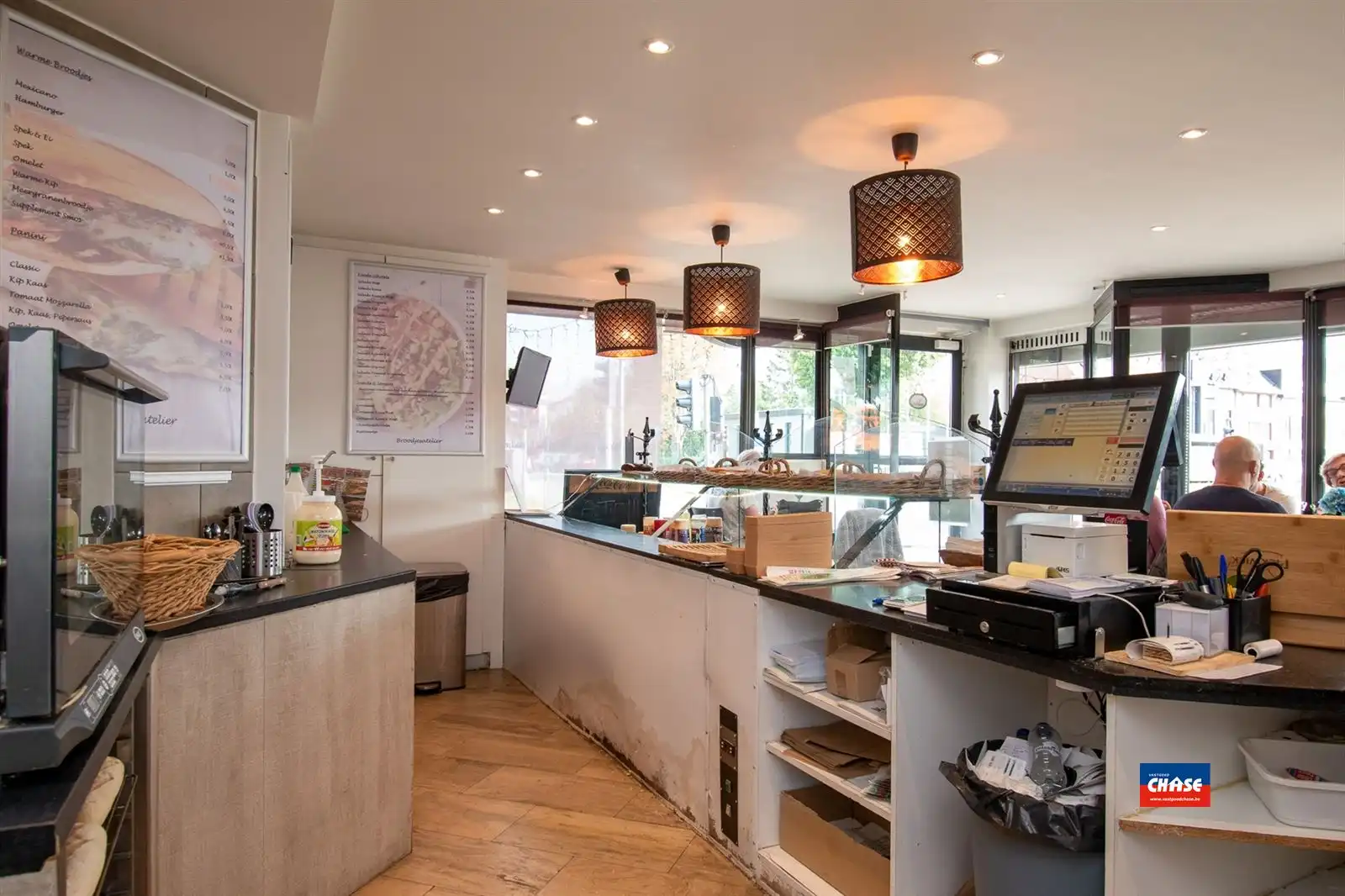 Handelspand met appartement en garagebox foto 6