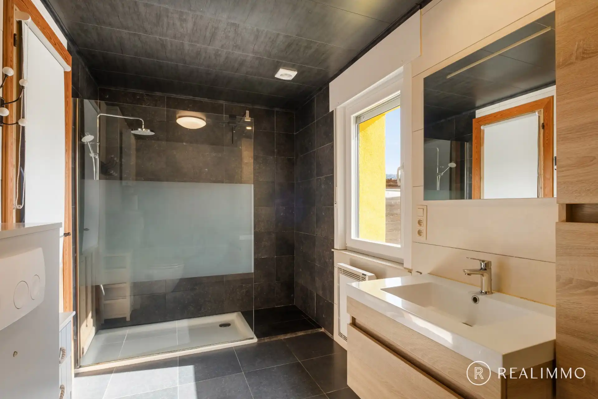 Gerenoveerde landelijk gelegen woning op 1731 m² foto 14