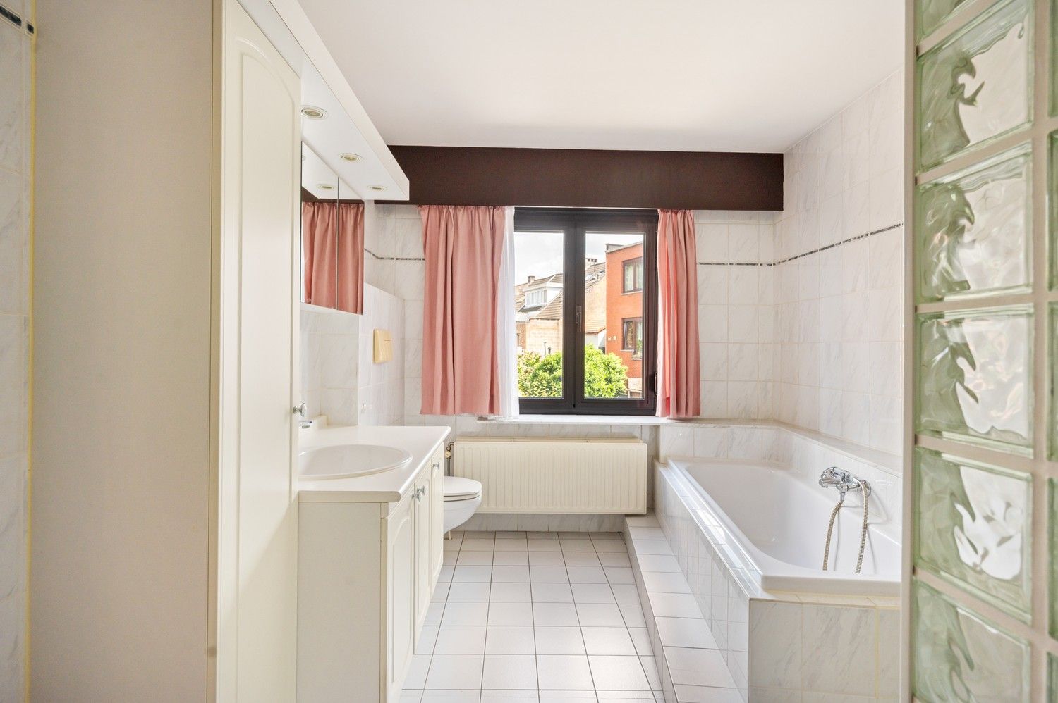 Leuke woning met 2 slaapkamers te koop te Hoboken! foto 10