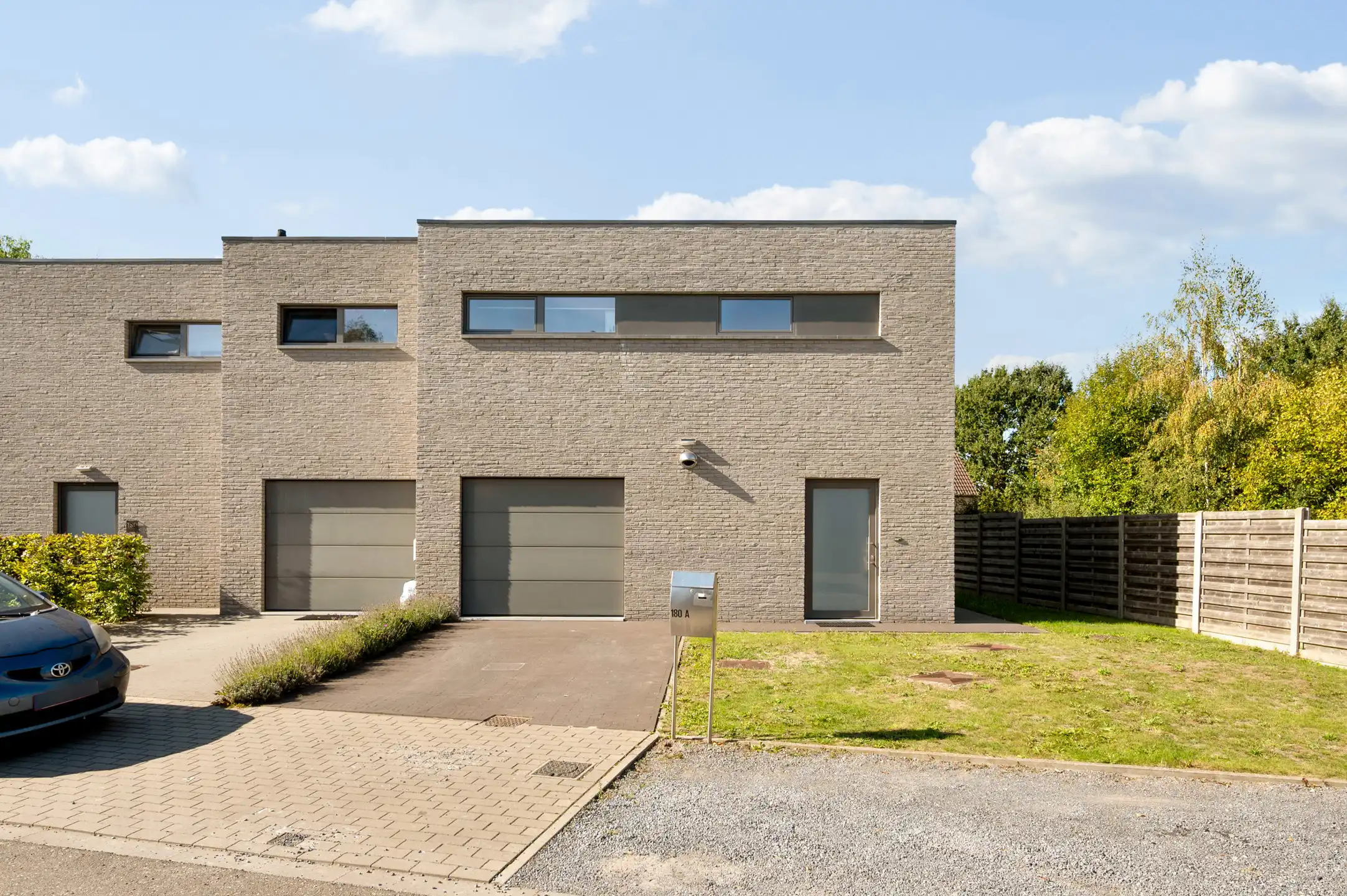Huis te koop foto {{pictureIndex}}