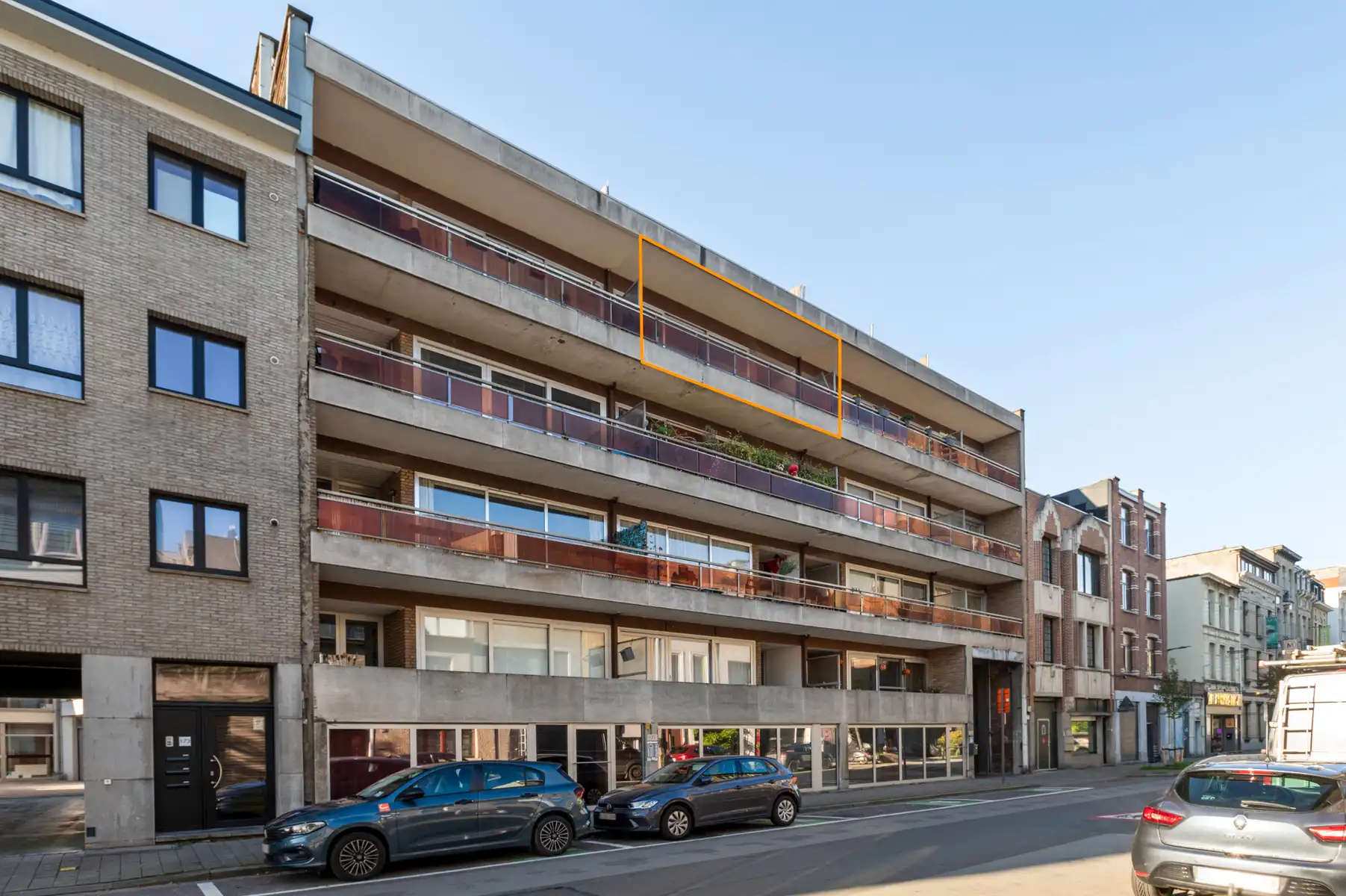 Ruim 2-slaapkamerappartement met zonnig terras foto 17