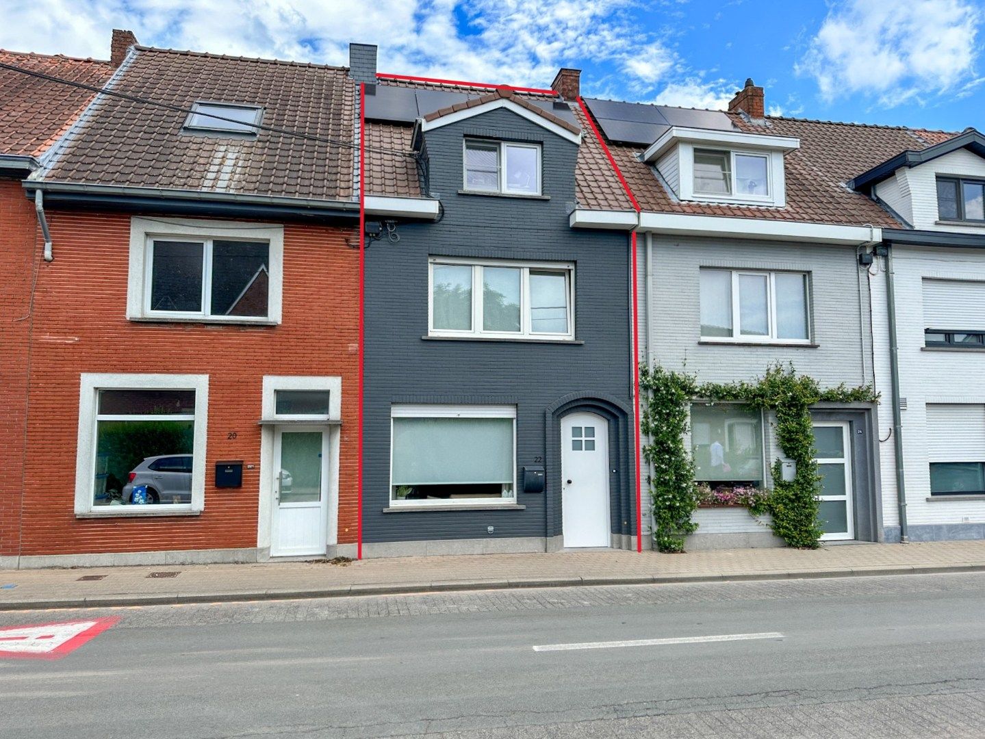Perfect instapklare gezinswoning met 4 slpk en gezellige tuin, Torhout. foto 4