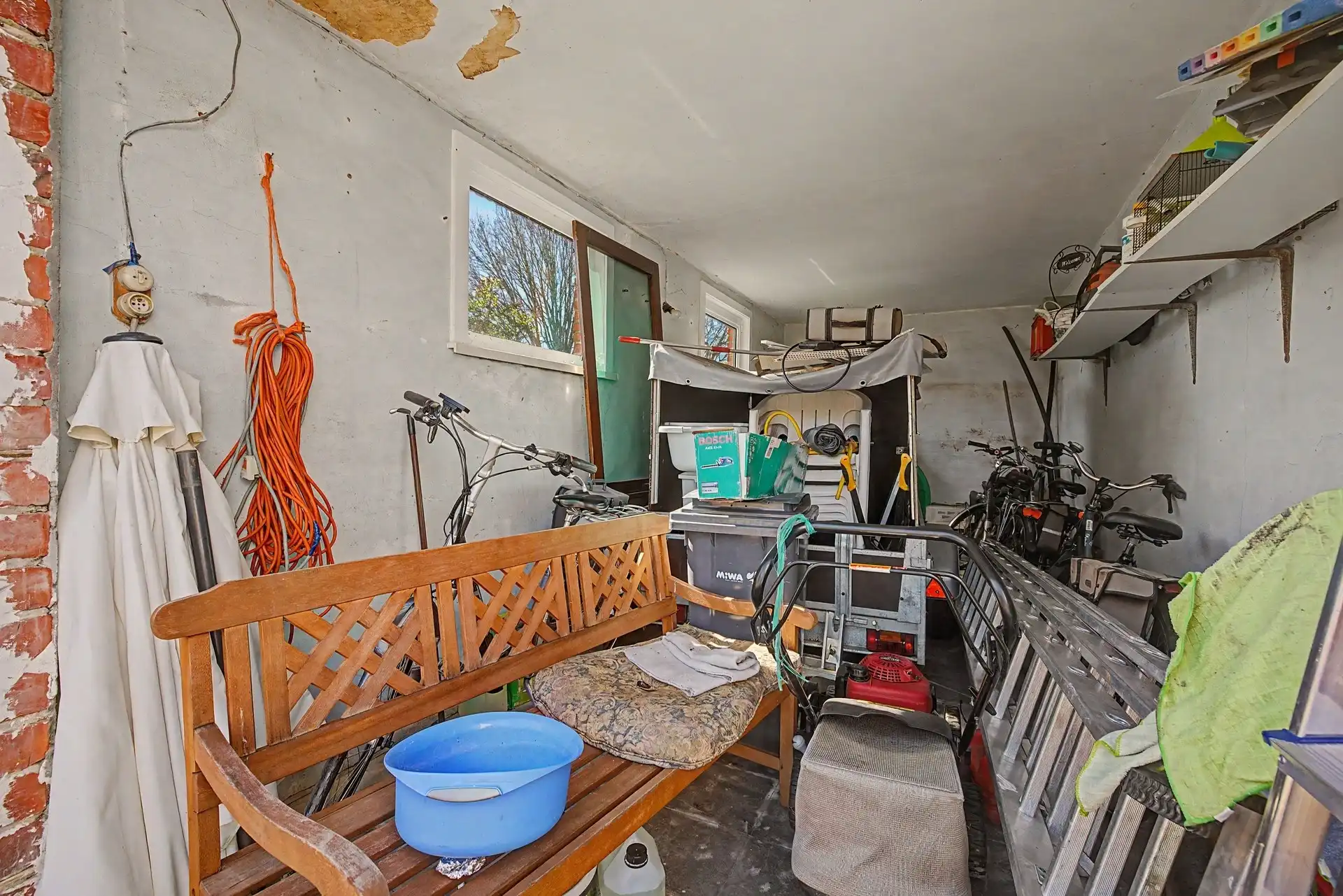 Te renoveren gezinswoning met garage en tuin nabij het centrum van De Klinge foto 22