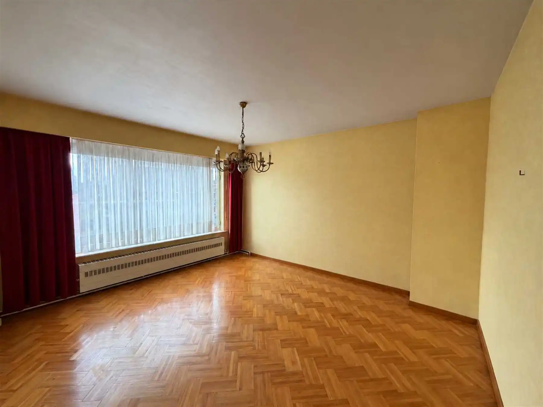 Ruime bel-etagewoning met 3 slk's, grote garage en tuin.  foto 12