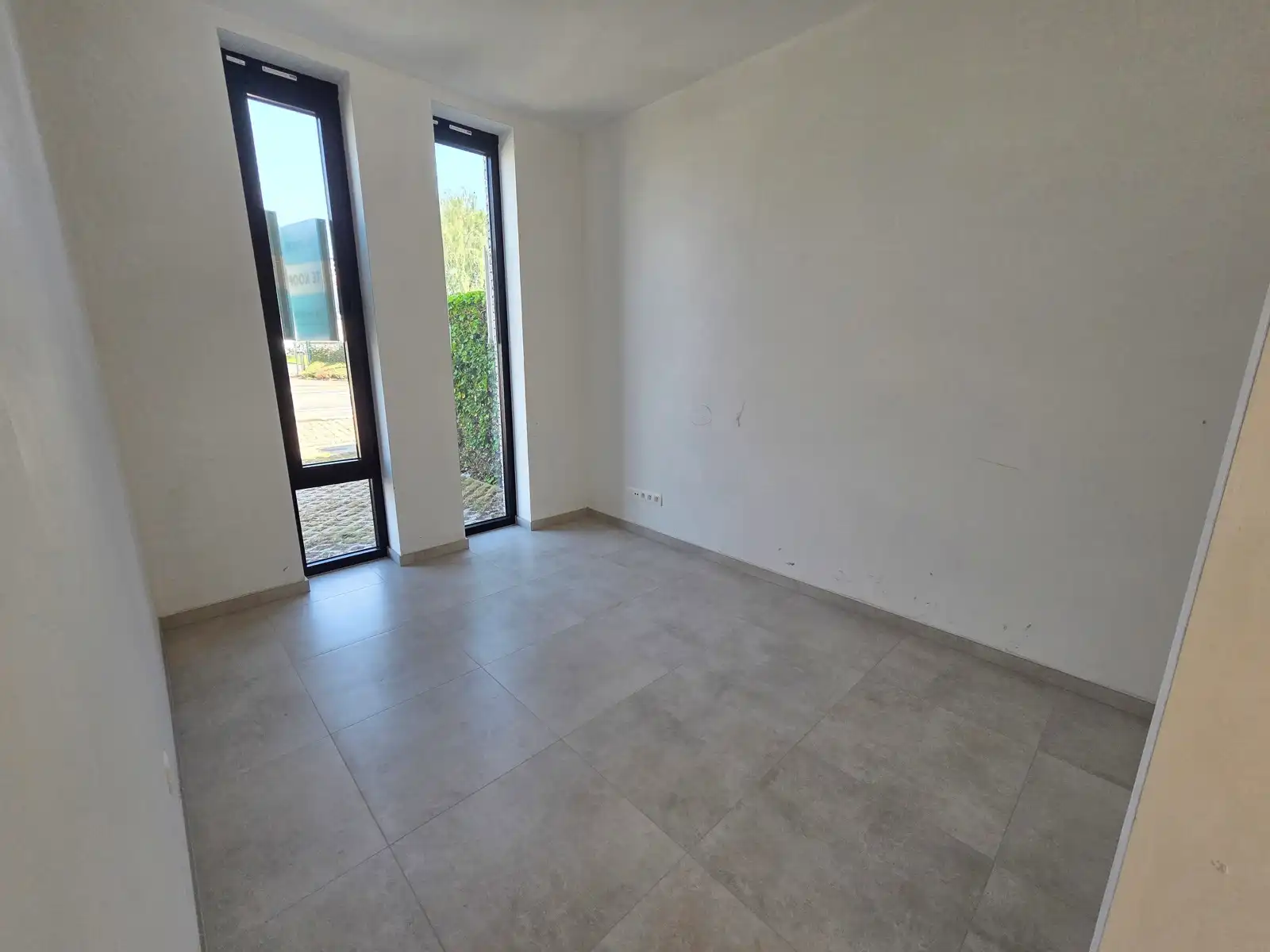 Nieuwbouwwoning met 4 slaapkamers! foto 9