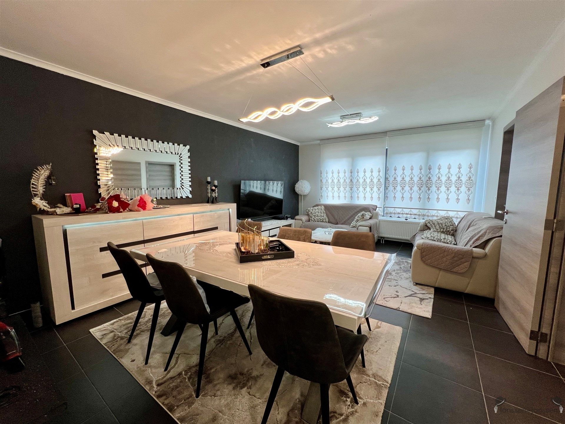 2 slaapkamer appartement met garage foto 3
