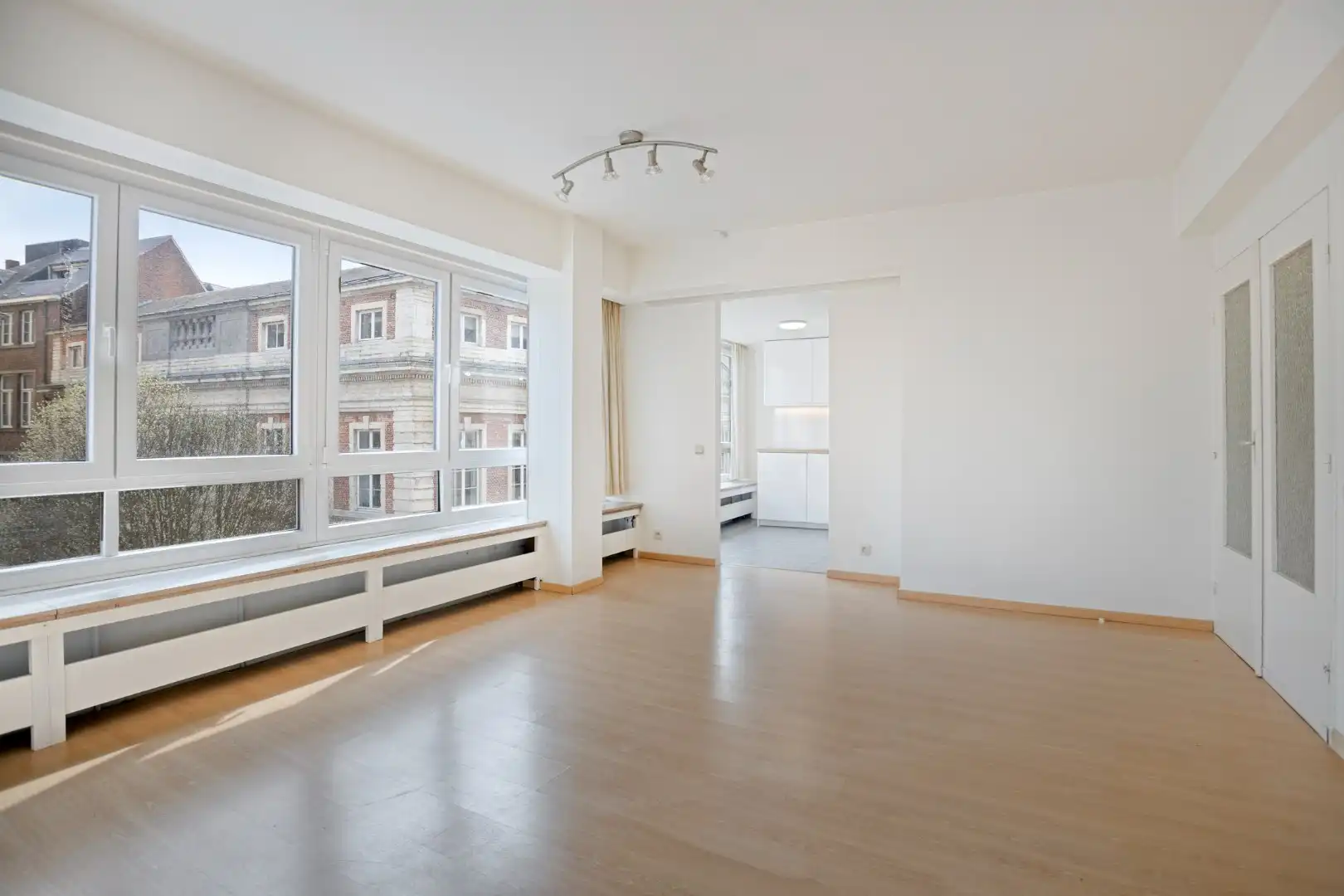 Lichtrijk 2-slaapkamer appartement in hartje Leuven met mooi uitzicht – EPC 239 kWh/m² - bewoonbare opp. 80 m²  foto 2