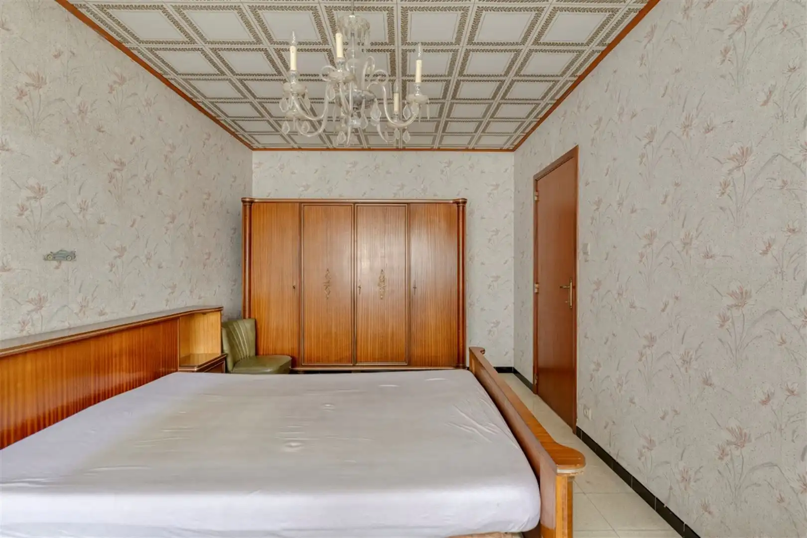 Rustig gelegen, te renoveren bungalow op een perceel van 640 m². foto 12