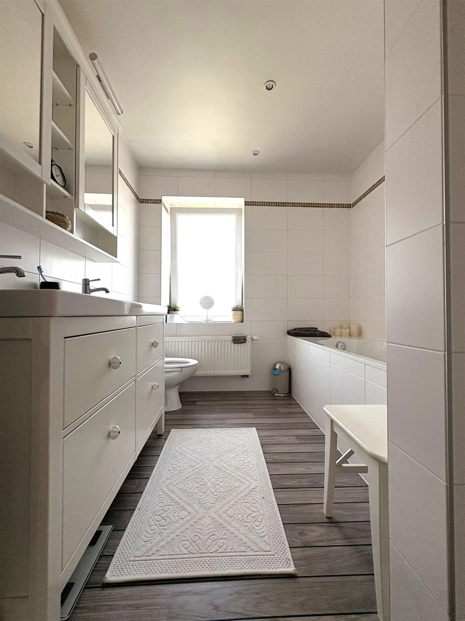 Te huur Ruime, volledig gerenoveerde woning in het landelijke Appels foto 14