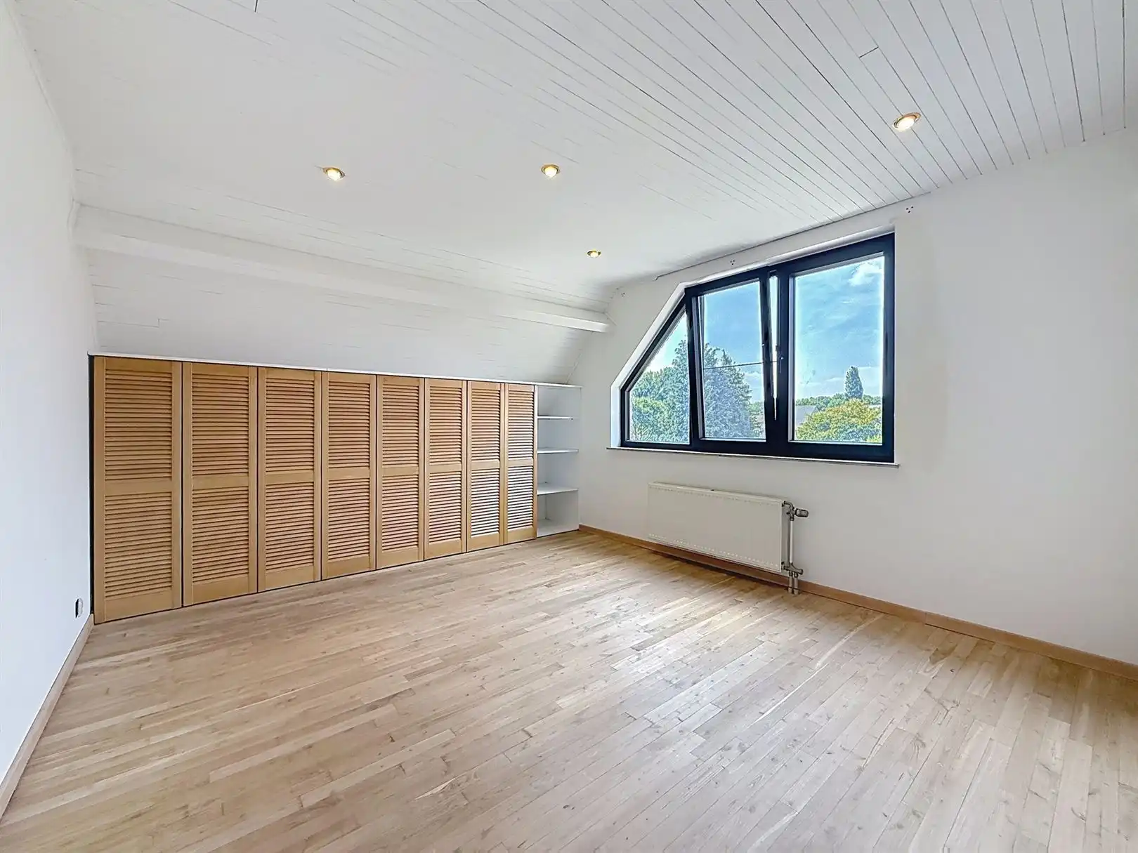 Huis met praktijkruimte, 4 slpks,  2 bdks, 10a 34ca foto 22