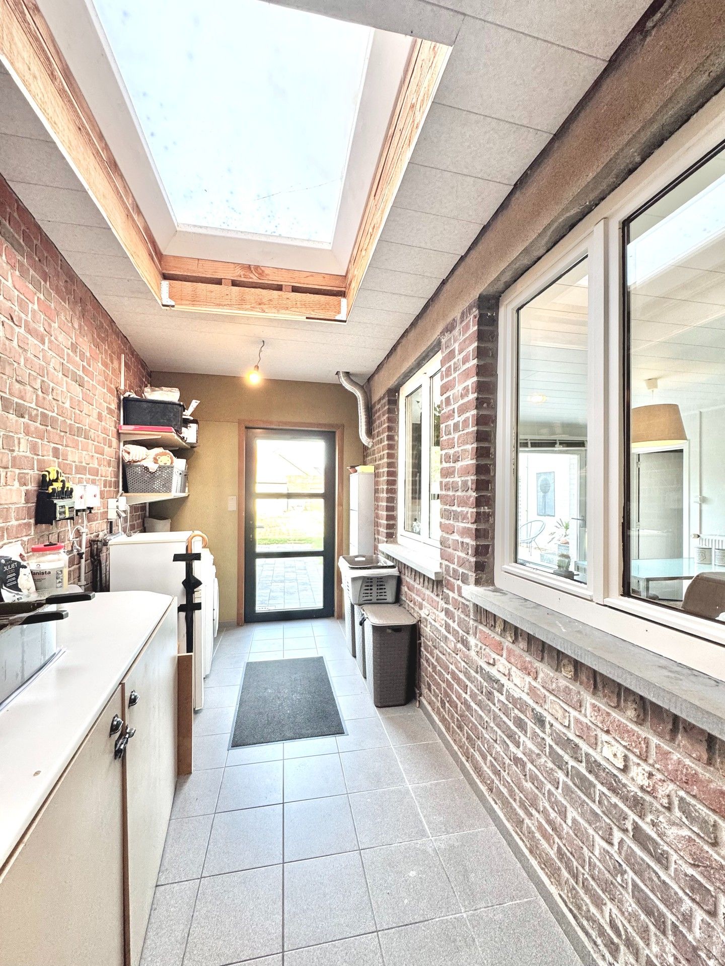 WONING MET 4 KAMERS - TUIN - GROTE CARPORT & UITWEG ACHTERAAN - 433 M² foto 23