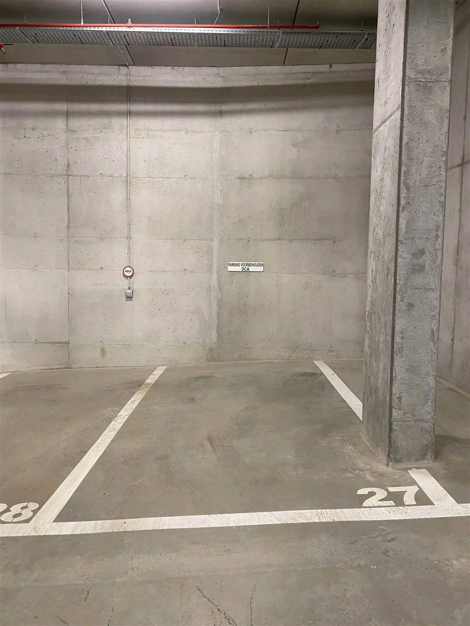 2 autostaanplaatsen aan het Eilandje foto 11