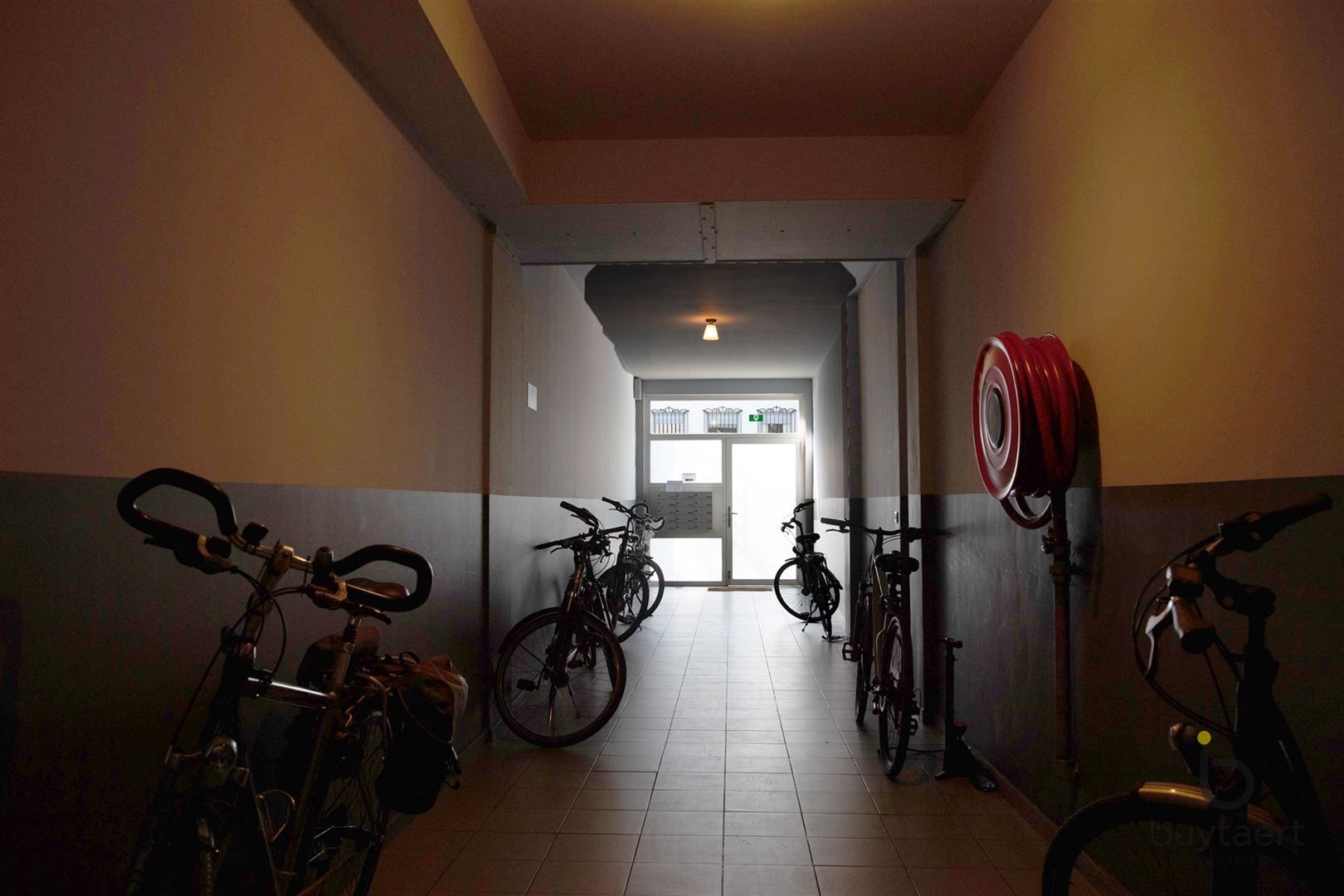 Zeer ruime gelijkvloerse loft met stadstuin en garage in het bruisende historische Antwerpen foto 43