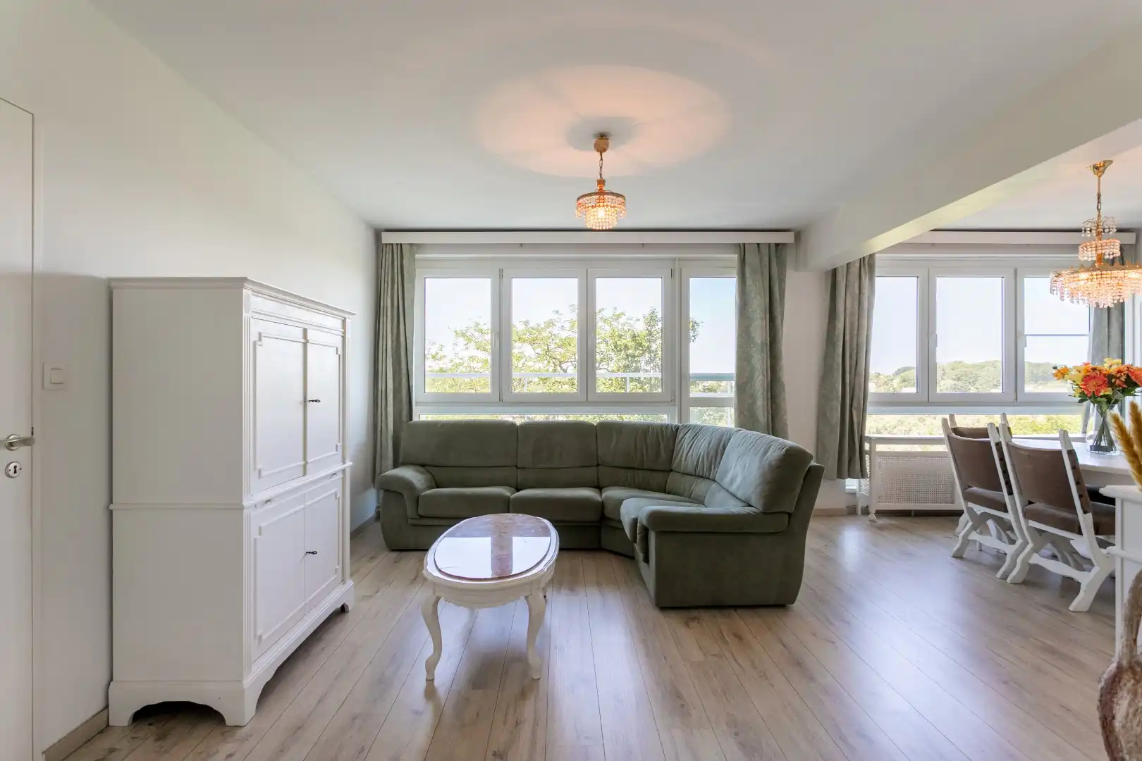 App (82m²) te koop in Breughelpark, met 2 slpks, ruim balkon en kelder foto 2