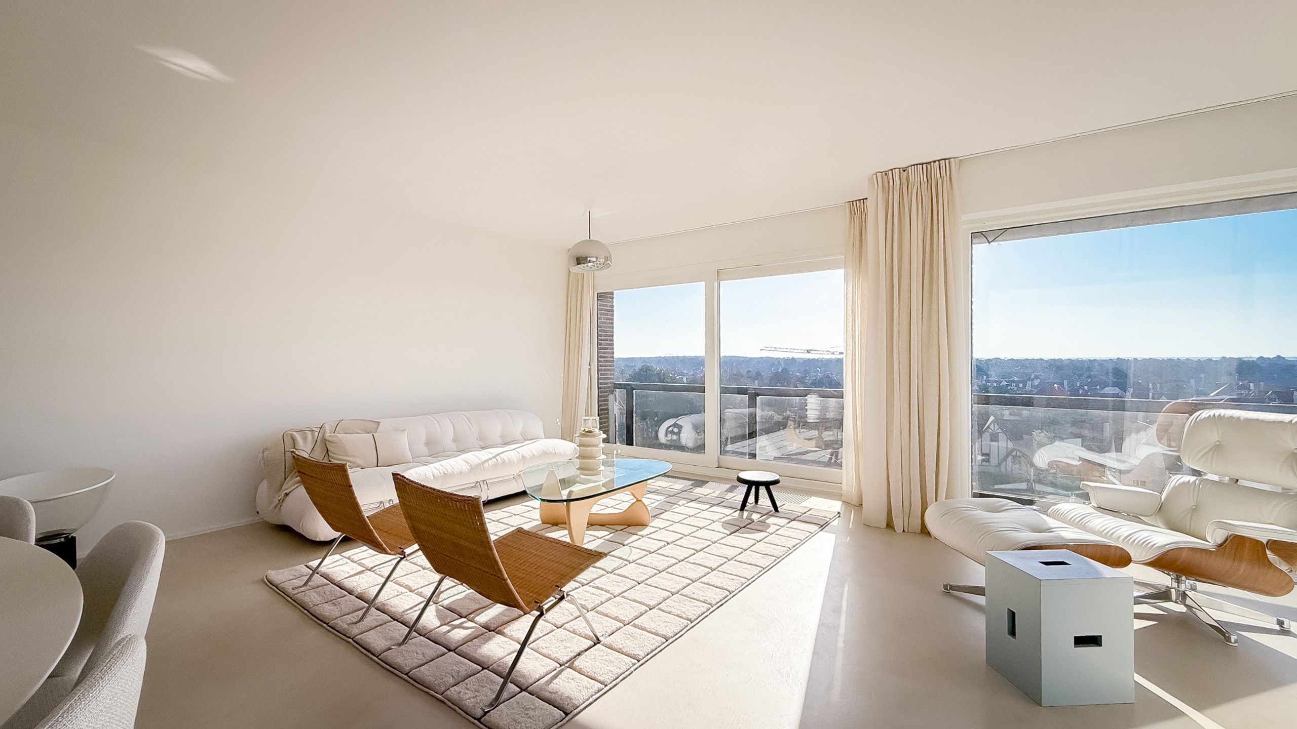 Uitzonderlijk HOEKAPPARTEMENT gelegen op het Albertplein... foto 8