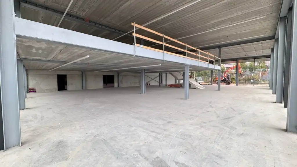 Nieuwbouw showroom met magazijn te huur aan A12 in Aartselaar foto 8