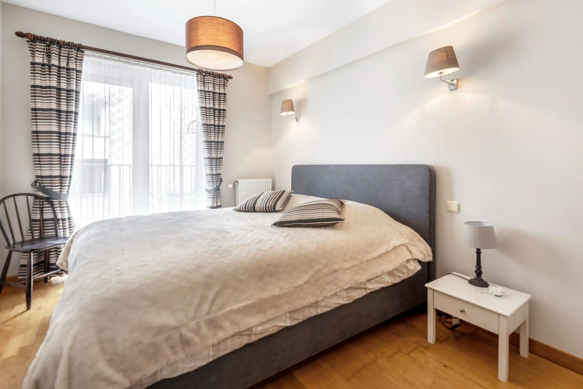 Verzorgd, zuidgericht  gemeubeld appartement gelegen vlakbij de Lippenslaan en de Dumortierlaan foto 14