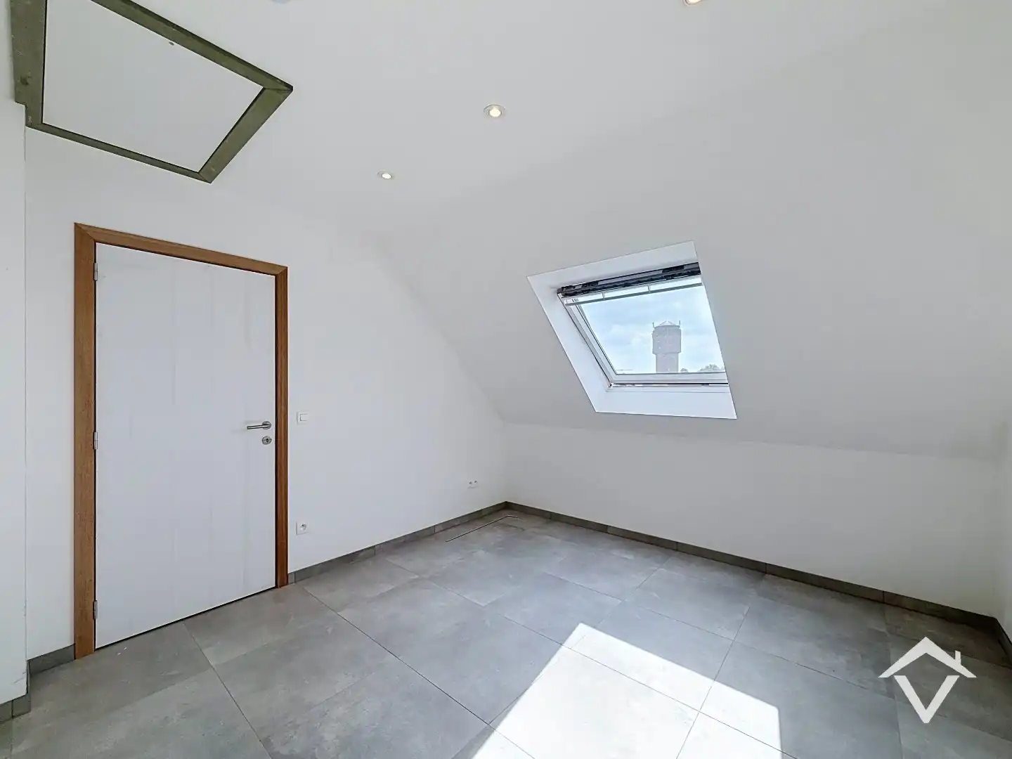 Centraal gelegen nieuwbouwwoning met 3 slaapkamers, tuin en overdekte autostaanplaats foto 29