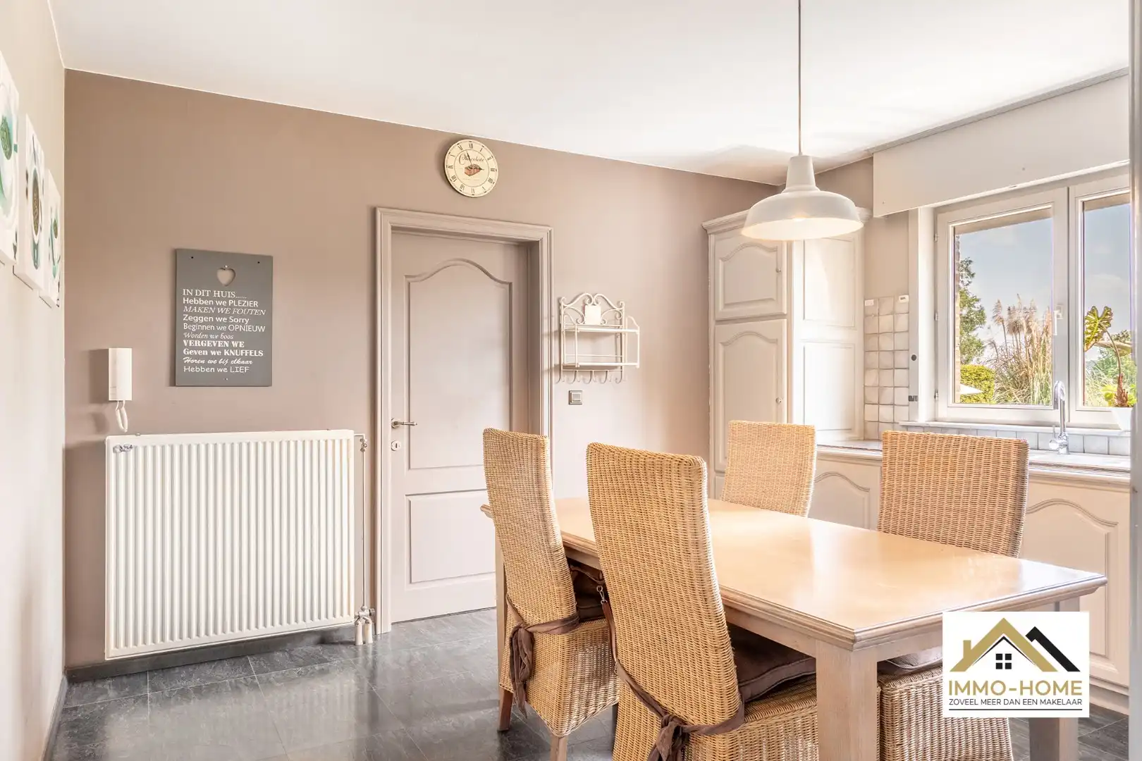 Prachtige open bebouwing met zwemvijver in landelijke omgeving!  foto 16