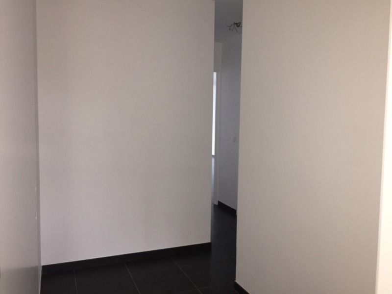 Recent, instapklaar 2-slpk appartement met terras/tuin en 2 parkeerplaatsen foto 3
