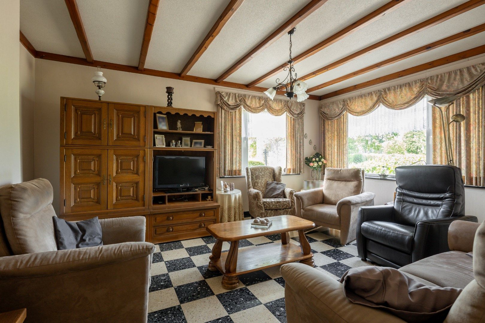 Halfopen woning op een perceel van 12a58ca te koop! foto 14